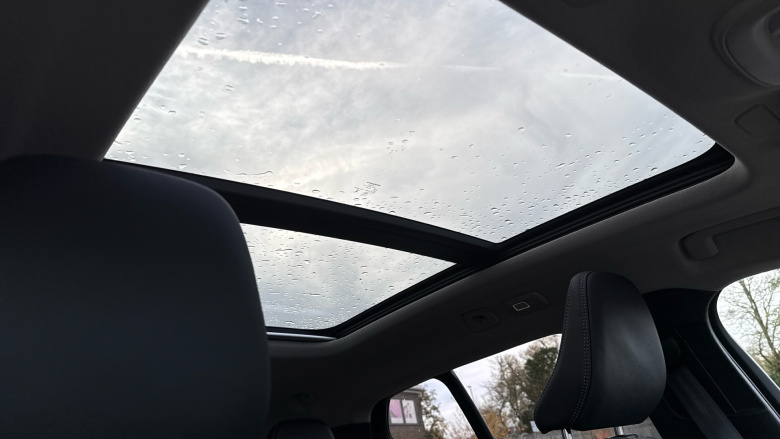 Volvo XC40 2.0 B3P Ultra Dark 5dr Auto Petrol Estate